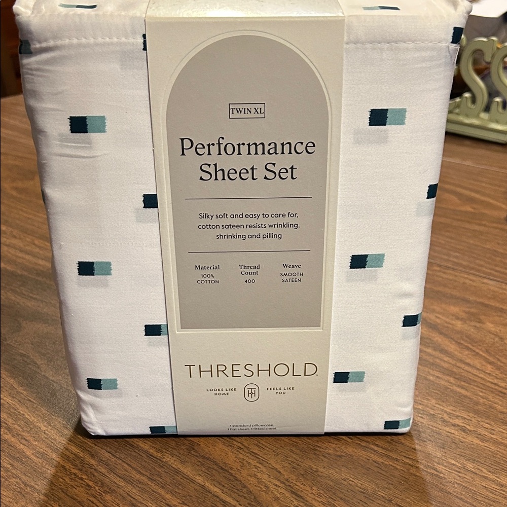 Threshold Performance Sheet Set - White with Teal Accents